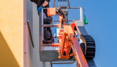 KDW Reinigung | KDW Gebäudereinigung, Fenster- und Fassadenreinigung mit Hebebühne, Hebebühnenverleih im Bezirk Mistelbach und Gänserndorf